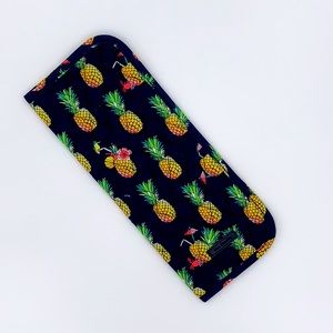 Vera Bradley Curling & Flat Iron Cover in Toucan Party